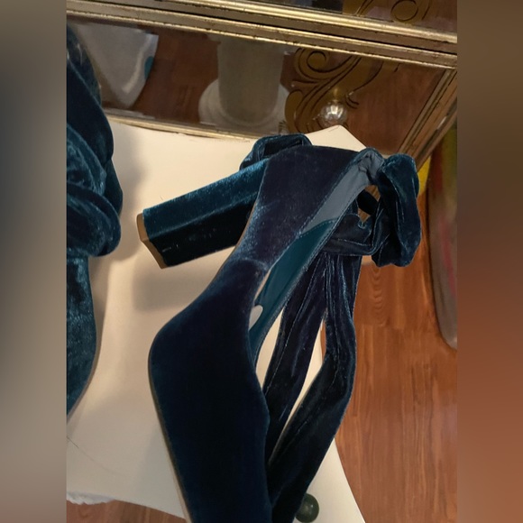 Just Fab velvet teal ankle tie block heal pun size 9 New no box - Picture 7 of 11